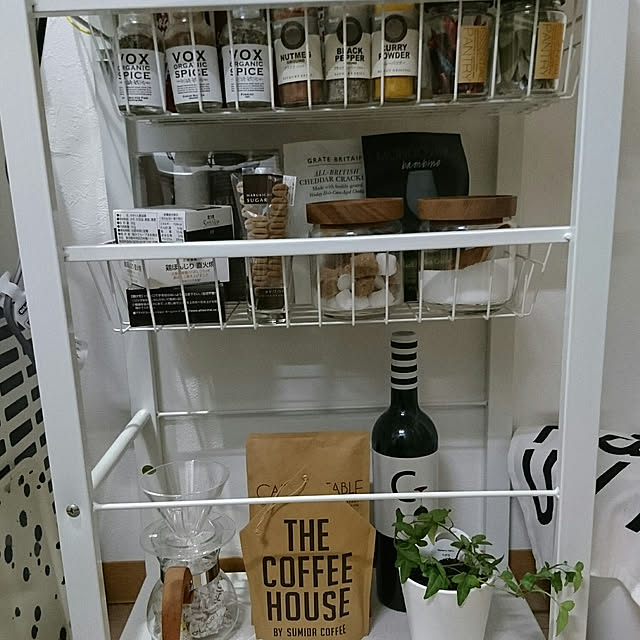 Kitchen,オーガニックスパイス,チャバツリーキャニスター,THE COFFEE HOUSE,大好きwine♥,ひとり暮らし 1K bary.minamiの部屋