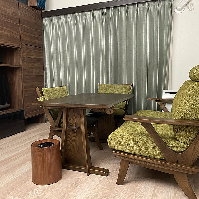 飛騨高山の家具と合わせたゴミ箱,Lounge itigo.atsukoの部屋