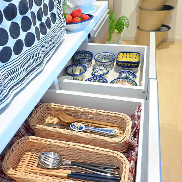ポーランド食器,カトラリー収納,マンション暮らし,断捨離は得意です,食器棚収納,ガラスのテーブル,Kitchen miruの部屋