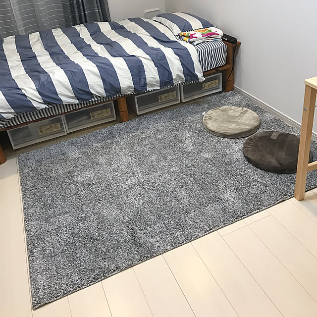 ラグ,クッション,フランフラン,一人暮らし,7畳,ニトリ,やわらかシャギーラグ,無印良品,衣装ケース収納,Lounge,130×185,グレー mariの部屋