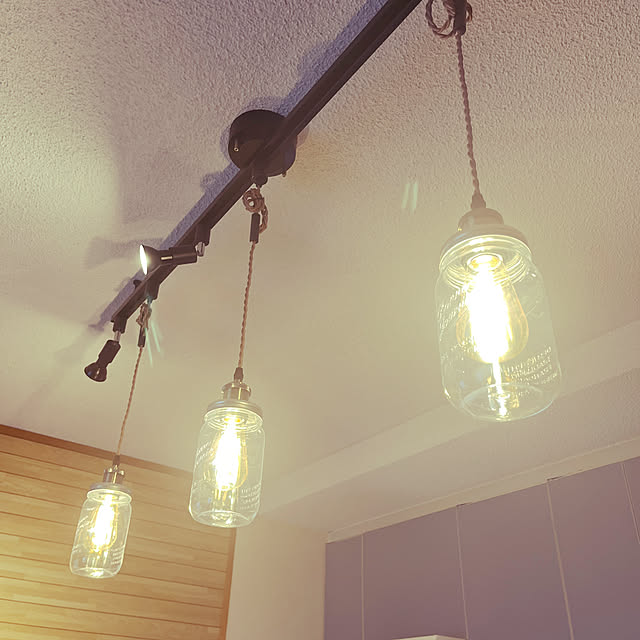 Kitchen,#ファームハウス,#ファームハウスライト,DIY,セリア,100均,照明,PETジャーボトル セリア,ファームハウススタイル,メイソンジャーライト,ダクトレール marieの部屋