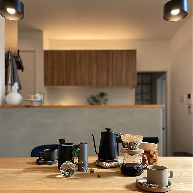 ケトル,HARIO,テーブルランプ,アセビ,おうち時間,coffee,cafe,コーヒー,coresキャニスター,ハサミポーセリン,コーヒーアイテム,ダイニング,コーヒーのある暮らし,roomclip当選商品,グリーンのある暮らし,キッチンインテリア,RoomClipショッピング nashie7474の部屋