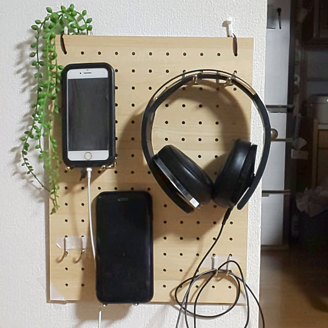 My Shelf,100均,ダイソー,スマホ充電コーナー,パンチングボード shokuの部屋