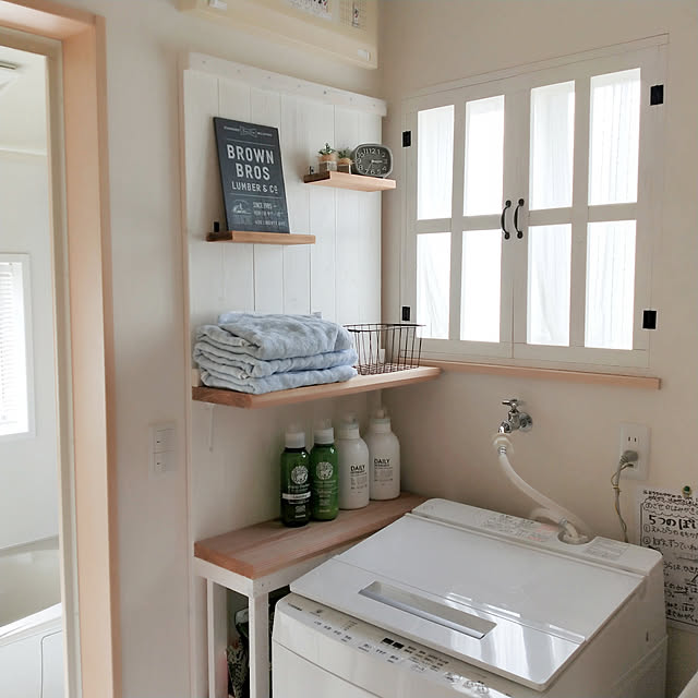 Bathroom,洗濯機まわり,洗濯機まわりの収納,洗剤置き場,サラヤ,TOSHIBA洗濯機,窓枠DIY,洗剤収納棚DIY ,ランドリールーム,DIY女子,DIY,見てくれてありがとうございます♡,セリア,隙間収納DIY,隙間収納,洗面所棚DIY feuileの部屋