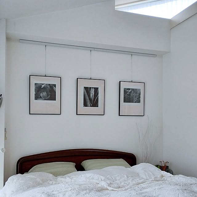 Bedroom,海外風インテリア,モノトーン,手編みベッドカバー,母のハンドメイド,レース編み,Queenサイズ,運営チームの皆様に感謝♡,ライターのchokoさんに感謝♡,2025/02/17 mag掲載 jinの部屋