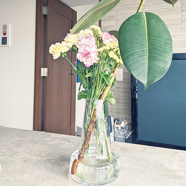 My Desk,RoomClipショッピング,ガラス,ガラス雑貨,インテリアグリーン,花瓶,花のある暮らし,マンション暮らし,みどりのある暮らし,グリーンのある暮らし,植物のある暮らし,はなのある暮らし,ルームクリップショッピング ponの部屋