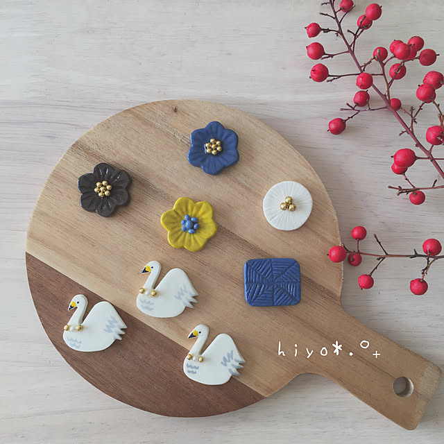 白鳥,ブローチ,ハンドメイドのある暮らし,〇〇のある暮らし,いいね、フォロー本当に感謝です♡,南天,イベント参加,RCの出会いに感謝♡,狭い我が家,賃貸,お返事前にごめんなさい(இɷஇ ),いつもいいねやコメありがとうございます♡,訪問がなかなか出来ずゴメンナサイ,賃貸でも楽しく♪,賃貸アパート,長野県,賃貸インテリア,粘土,粘土細工,私の作品♡,ハンドメイド,オリジナルのためコピーはご遠慮下さい,Bathroom hiyoの部屋