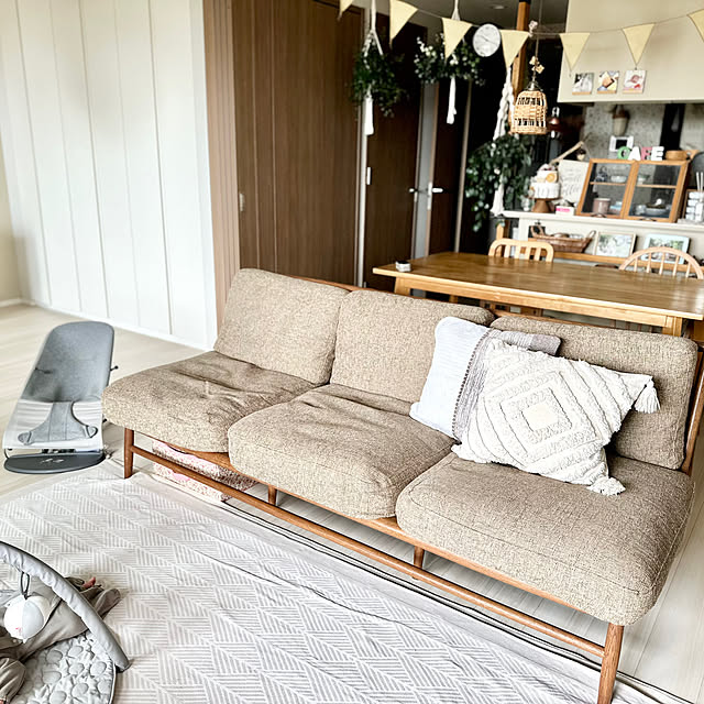 Lounge,ソファ,リビング,ナチュラルインテリア,カフェ風インテリア,犬のいる暮らし,マンション暮らし,赤ちゃんのいる暮らし,モモナチュラルの家具,クラウドソファ hachiの部屋