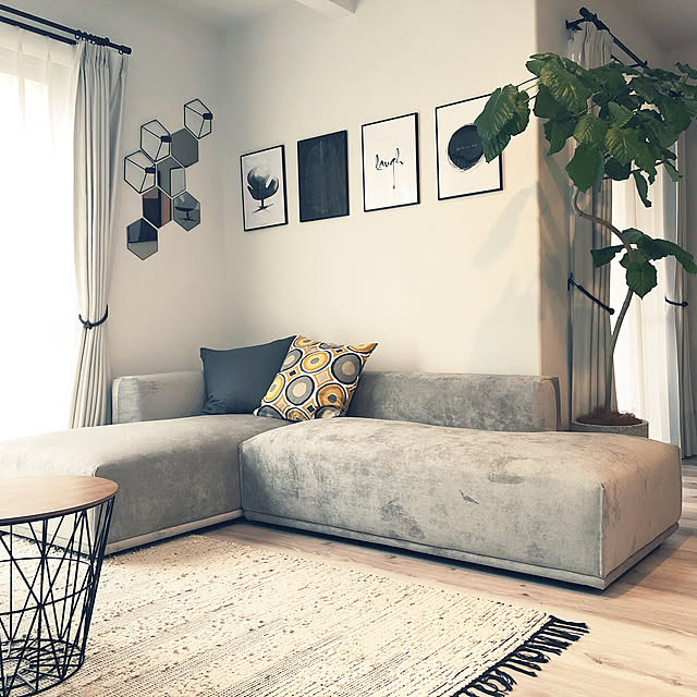 Lounge,Francfranc,メーネ ソファ,ferm LIVING,ポスター,こどもと暮らす。,honefoss,POVキャンドルホルダー,ウンベラータ,IKEA クッションカバー,観葉植物,ローソファ nacocoの部屋