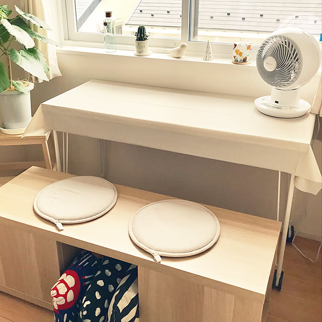 フリースペース　2畳,100均大好き,テーブルクロス,子供のいる暮らし,セリア,My Desk mimikoの部屋