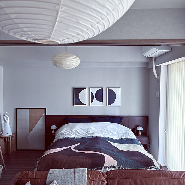 Bedroom,イサムノグチAKARI,ATELIER CPH,海外インテリア好き,ジャパンディ,japandi,ACTUS,北欧インテリア,ferm LIVING,北欧モダン,KRISTINA DAM STUDIO NIKOの部屋