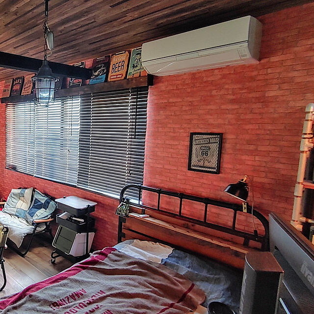 Lounge,DIY,赤レンガ調,貼ってはがせる壁紙,キャンプ用チェア maruの部屋