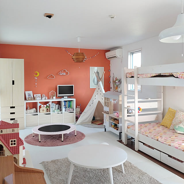 Overview,ホワイトインテリア,子供部屋,子供部屋女の子,二段ベッド,ティピーテント,トランポリンのある部屋,モモナチュラル shiokoの部屋