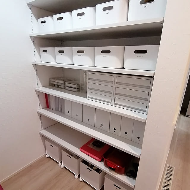 My Shelf,リビング収納,リビングクローゼット,リビクロ,ニトリ,無印良品,楽天roomやってます,ホワイトインテリア,ホワイトナチュラル,収納,ポリプロピレン収納,アクリルケース,シンデレラフィット asukaの部屋