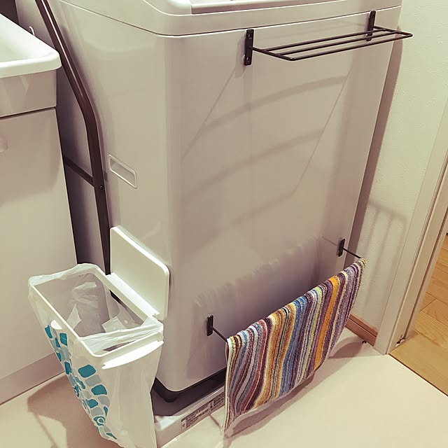 Bathroom,アイアンバー,セリア,バスマット干し,タオル掛け,ゴミ箱,引越ししました,わくわく,試行錯誤中,二人暮らし,洗面所,洗面所収納,収納 twatchhomeの部屋