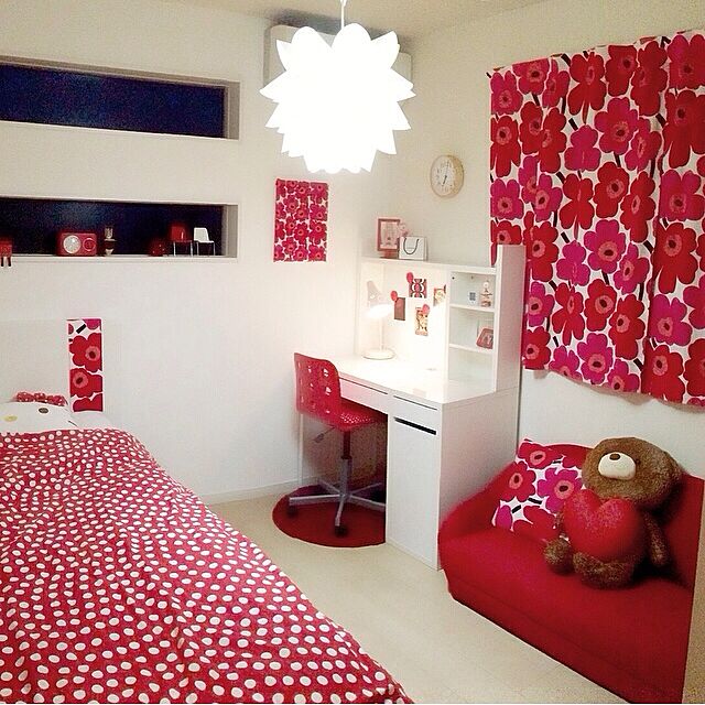 IKEA,子供部屋,赤,マリメッコ,花モチーフ,ミッケ,マルム,On Walls yumiの部屋