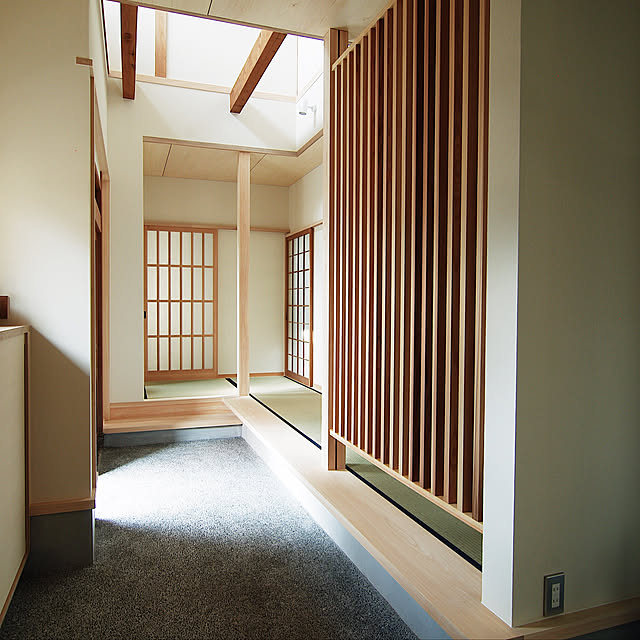 Entrance,吹き抜け玄関,格子のある家,畳玄関,洗い出し土間,土間玄関,土間,山善トローリーハンガーモニター応募,こどもと暮らす。,中古住宅リノベーション,中古住宅,昭和の家,築40年以上,リノベーション,和モダン,暮らしを楽しむ,和 Yoshinarhythmの部屋