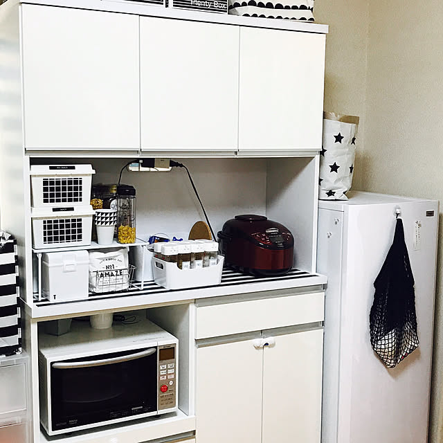 Kitchen,モノトーン,モノトーンマニア,白黒,白黒マニア,100均,セリア,ダイソー,IKEA,ホワイトインテリア,食器棚 ao_615の部屋