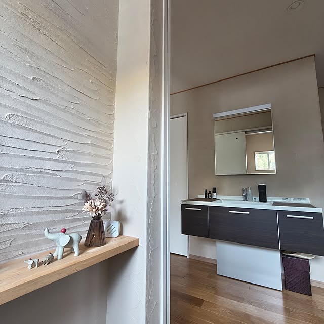 Bathroom,トイレ,消臭,すっきり暮らす,シンプルな暮らし,ニオイ対策,新生活応援ガイド2026,モニター当選,モニター当選ありがとうございます,消臭効果に期待,グリーンフルーティー,洗面所,洗面台,塗り壁,塗り壁トイレ,ドライフラワーのある暮らし,トイレ棚,トイレ棚ディスプレイ,トイレ棚の一角,フロートタイプ 洗面台,嬉しい誤算,消臭力DeoPita Rubiconの部屋