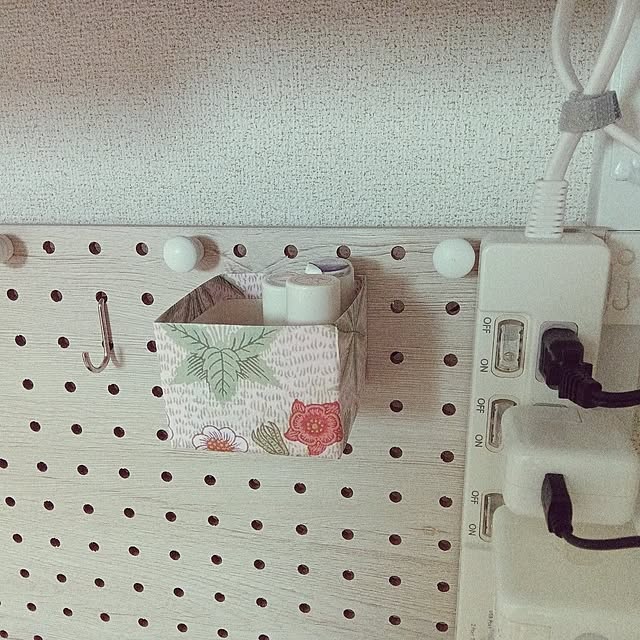 My Desk,10分でできる,100均,ハンドメイド,セリア,ウィリアムモリス,Nポルダ,牛乳パック Amiの部屋