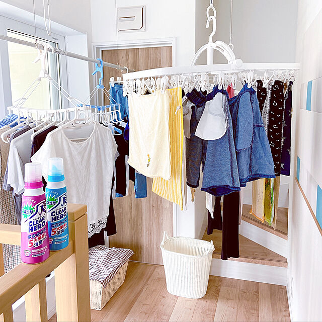 室内用の洗濯干しおすすめ66選！選び方のポイント・便利な洗濯グッズも紹介！ | RoomClip mag | 暮らしとインテリアのwebマガジン