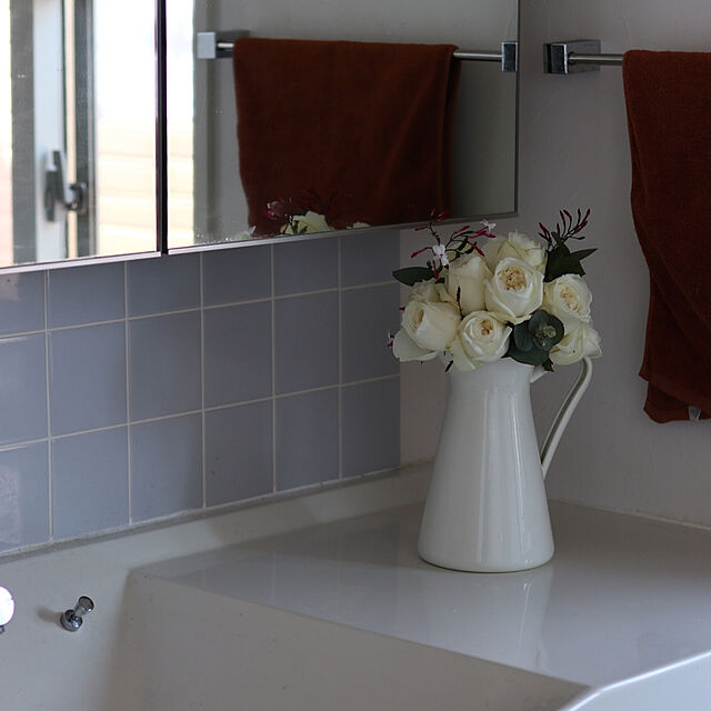 Bathroom,カフェ風,北欧,花のある暮らし,戸建て,こどもと暮らす,洗面所,雑貨,IKEA,薔薇 karai-fleuristeの部屋