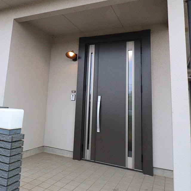 Entrance,リクシル,AU42253L,リシェント,M78型,コイズミ,Familock,オータムブラウン,外玄関 masayaの部屋