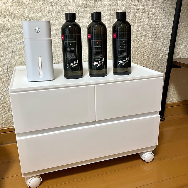 癒しの空間,アロマウォーター,USB加湿器,ダイソー加湿器,ダイソー,ミニ加湿器,Nインボックス,新婚生活,賃貸,DIY,ズボラ掃除,1LDK2人暮らし,賃貸アパート,二人暮らし,1LDK,賃貸 1LDK,夫婦二人暮らし,ニトリ,お値段以上ニトリ,Bedroom gurikkoの部屋