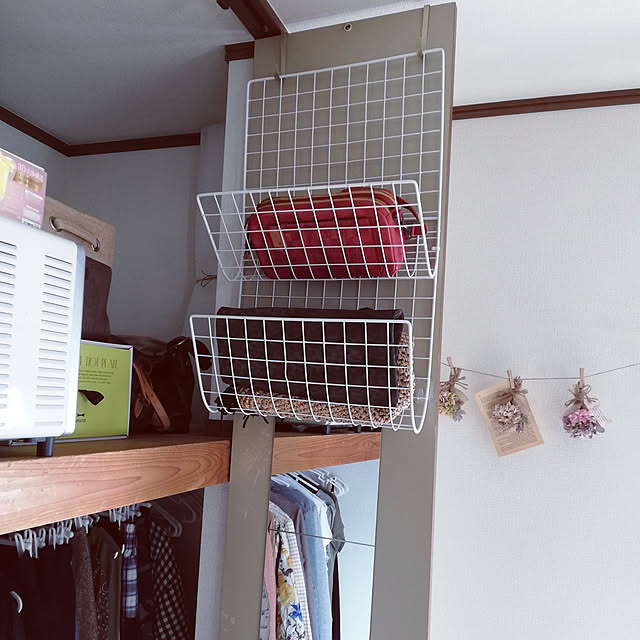 My Shelf,バッグ収納,ワイヤーネットリメイク,セリア ドアフック,貼る鏡,クローゼット収納,衣替えなしのクローゼット,賃貸,ひとりと1匹暮らし,わんこと暮らす,わんこと暮らすインテリア santamamaの部屋