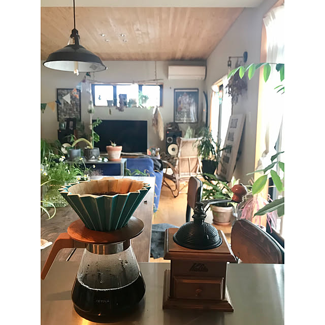 糊土壁,origamiドリッパー,コーヒータイム,中古戸建て,無垢の家,アートのある暮らし,中古住宅リノベーション,折り上げ天井,流木インテリア,グリーンのある暮らし,スピーカーJBL,Lounge ume_riiの部屋