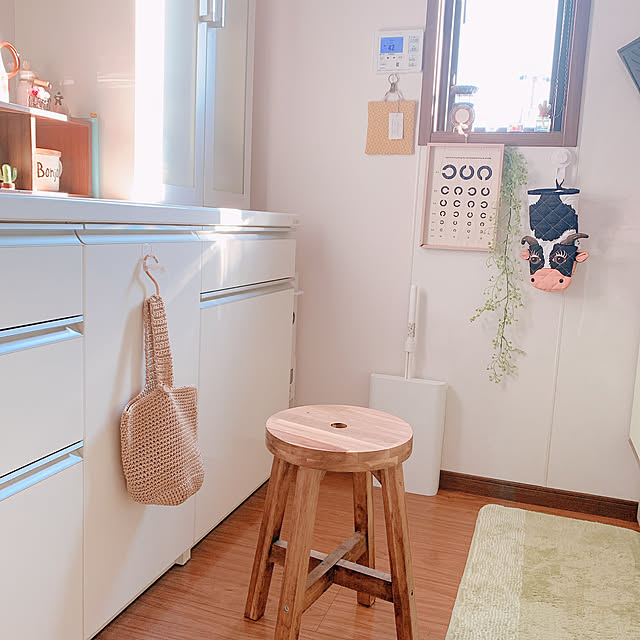 ほうきが欲しい,カインズの使えないほうき,ともりからのプレゼント,knkちゃんの刺し子ポットマット,でかHARUのぱくり椅子,送料のが高いIKEAの丸椅子,じゃがいもストックかご,買ってよかったもの,初老達は図々しい,RC初老クラブ,初老がんばる,あちこち痛い初老,Kitchen moco.nの部屋