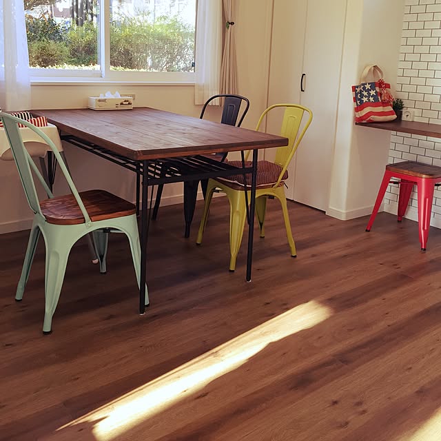 組み合わせは自由♪ダイニングテーブルといろいろなイス RoomClip mag 暮らしとインテリアのwebマガジン