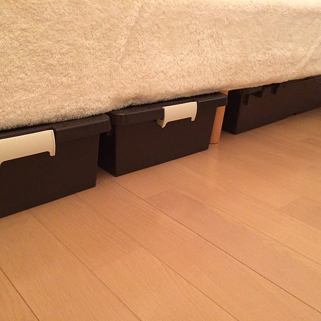 おすすめのベッド下収納選 無印良品や100均など Roomclip Mag 暮らしとインテリアのwebマガジン おすすめのベッド下収納選 無印良品や100均など Roomclip Mag 暮らしとインテリアのwebマガジン