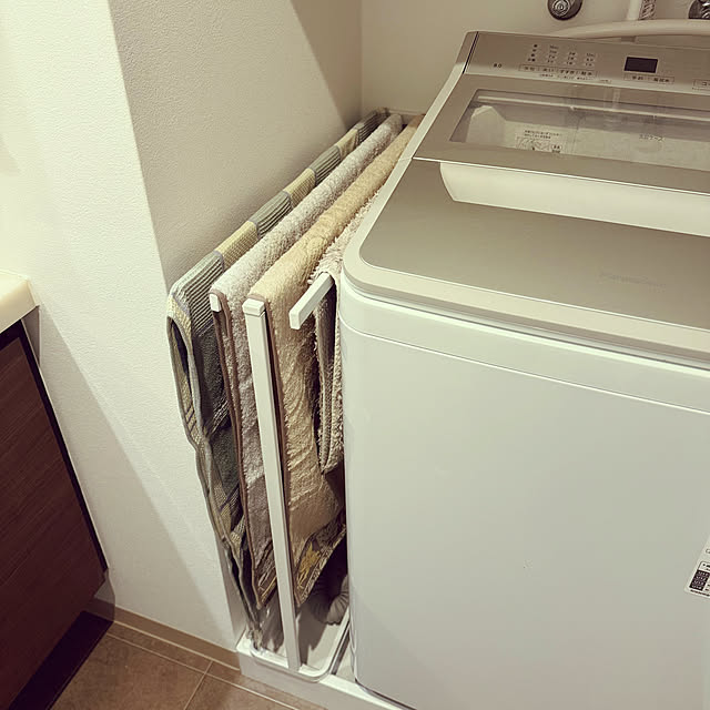 Bathroom,4枚投稿,狭い洗面所&脱衣所,廊下にバスタオルをなんとかしたい,横からかけられるバスタオルハンガー,towerシリーズ,バスタオル置き場所,RCの出会いに感謝♡,すっきり暮らす,マンション暮らし,見て頂きありがとうございます,無言フォロー＆いいねすいません haru29の部屋
