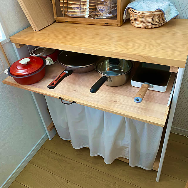 置きっぱなし,アイデア,スライドレール,フライパン,鍋収納,パイン材,まとめて投稿,置くだけ,DIY,1x4材,キッチンラック,出しっぱなし収納,My Shelf,mag掲載ありがとうございます♡,2023.7.16 tanboの部屋