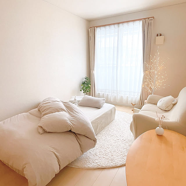 Bedroom,6畳,小さなお部屋,ナチュラル,寝室,ベッドルーム,ナチュラルインテリア,マットレス,新生活,シングルベッド,建売住宅,寝室インテリア,ベッドルームインテリア,6畳寝室,無印良品掛け布団カバー,ボックスシーツと枕カバーアイリスオーヤマ,ZINUSハイブリッドマットレス,ブランチツリー,ホテルライク,睡眠,ZINUS,ジヌス,暮らしのハンドブック2024 rinoの部屋