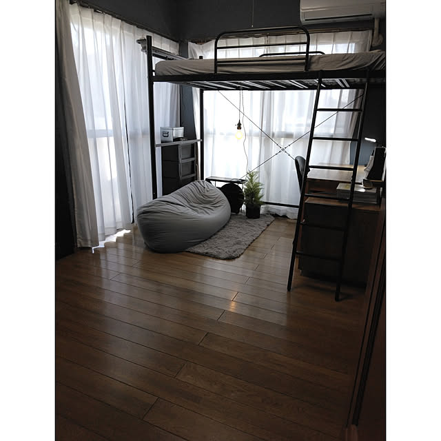 Bedroom,フォロワーさんに感謝♥,DIY,キャンドルのある暮らし,おうちカフェ,ナチュラルビンテージ,男子部屋,灯りのある暮らし,海外インテリアに憧れる,IG→yuriyana risa,おうち時間を楽しむ,ドリス,中学生男子部屋,マンション暮らし,好きな風景,おうち時間,おうちが好き,くつろぎ空間 yuriyanaの部屋