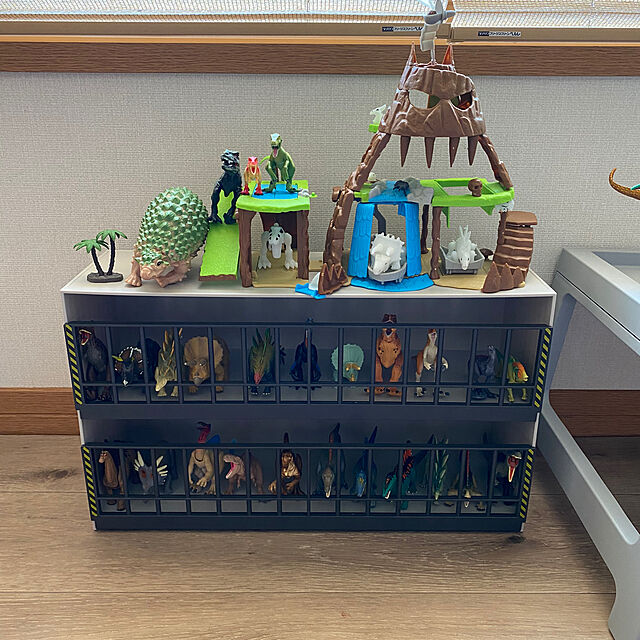 My Shelf,恐竜,RoomClipショッピング,山崎実業,築12年,おもちゃ収納,こどもと暮らす,子供のいる暮らし,tower,シュライヒ,アニア恐竜 fuuchanの部屋