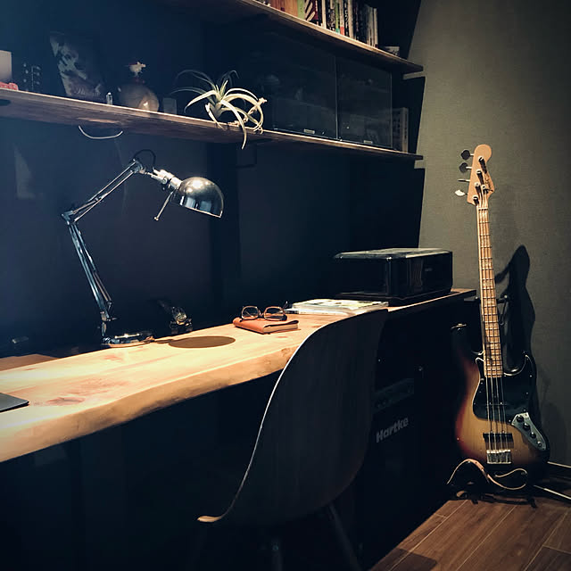 無垢板テーブル,1973年製,FenderUSA,ジャズベース,DIY,書斎,休日の過ごし方,My Desk gavasの部屋