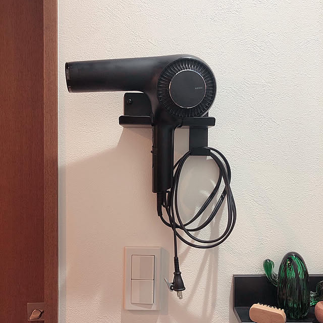 Bathroom,ドライヤー,Nobby by TESCOM,壁収納,マイホーム,海外インテリア,ミックスインテリア,モノトーンインテリア,黒が好き,towerシリーズ,山崎実業,ドライヤー収納,ドライヤーホルダー,ポイントで購入,ルームクリップショッピング,ウォールドライヤーホルダー,洗面台周り,RoomClipショッピング -KU-YA-の部屋