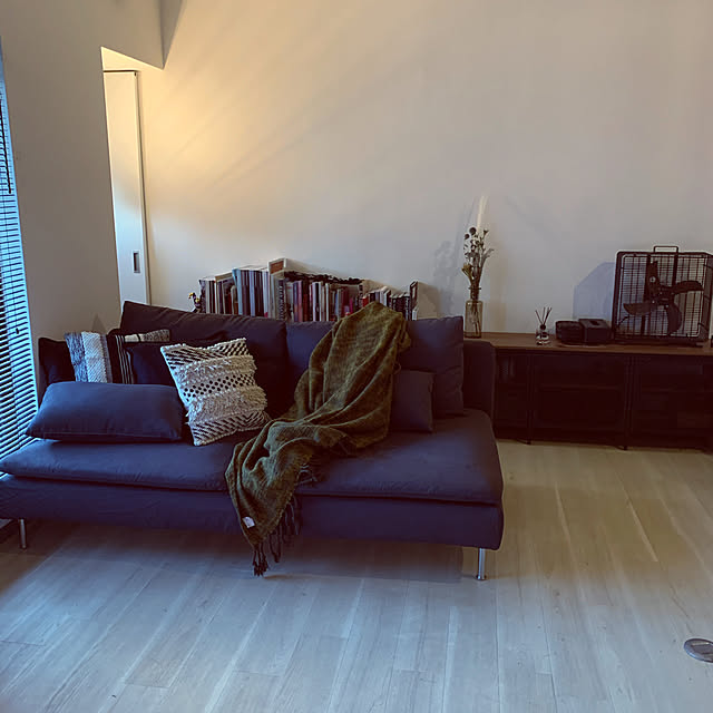 ドライフラワー,間接照明,一人暮らし,男の一人暮らし,アイアン家具,ソーデルハムン,IKEA,ソファ,Lounge Kazuyaの部屋