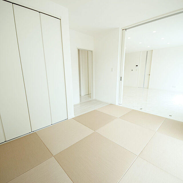 和室,琉球畳,ホワイトハウス,モノトーン,ホワイトインテリア,ホテルライク,Overview chimiの部屋