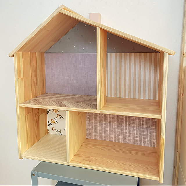 フリサット,FLISAT,シルバニアハウス,こどもと暮らす。,リリカラ,壁紙貼りました♡,ドールハウスDIY,ドールハウス,IKEA,On Walls,おままごと,煙突はペイントしました♡ tsumugu.の部屋