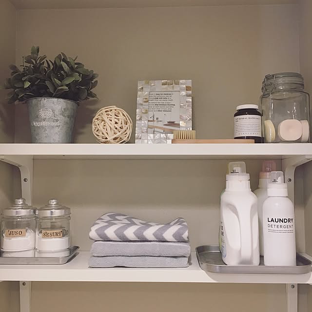 Bathroom,フェイクグリーン,見せる収納,ディスプレイ,ダイソー,セリア,瓶収納,MARKS＆WEB,バスソルト,詰め替え,IG→kikilala.003,無印良品,雑貨,IKEA,DIY,100均,ニトリ,シェル,洗面所,洗濯機周り,サニタリー kiki__husの部屋