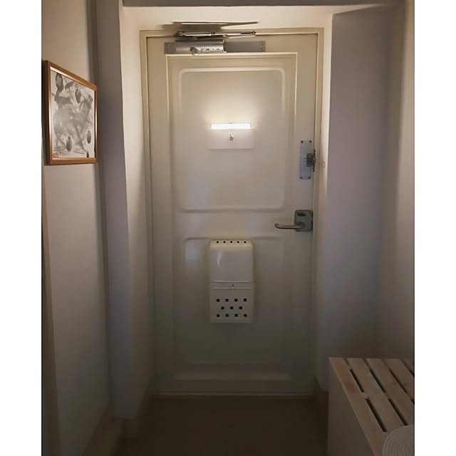 Entrance,間接照明,シンプルな暮らし,団地インテリア,団地暮らし,玄関,玄関照明,センサーライト,ダイソー waniwaniの部屋
