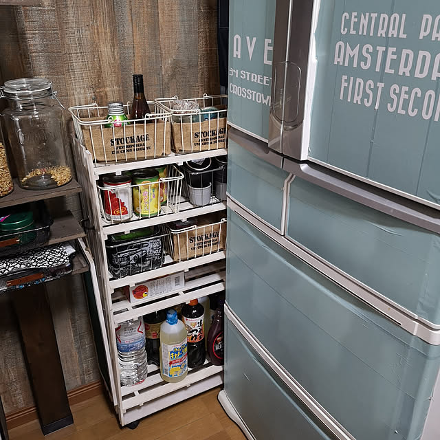 Kitchen,冷蔵庫横,DIY,100均リメイク,収納棚,すのこ,すのこ棚,100均,デッドスペース,デッドスペース活用,収納,インスタ→and_a_plus,いつもいいねありがとうございます♡ and_a_plusの部屋