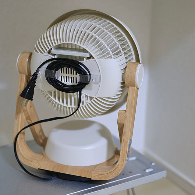 掛ける収納の定位置づくりに！マグネットやS字、ドアフックなど暮らしが整う100均フック6選