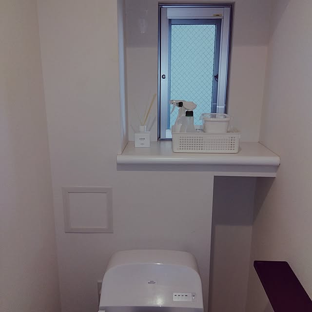 Bathroom,子供がいててもすぐ片付けれる家,使う物のみ収納,家事を楽しく,家事時短,家族が快適に過ごせる家,TOTOトイレ,トイレ掃除道具収納,収納棚,掃除を楽にする工夫 Jaskichiの部屋