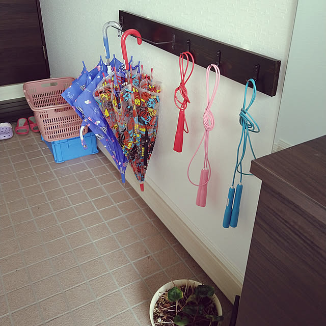 長押レール風,1✕4材,DIY,DIY女子,LABRICO,傘置き場,濡れた傘置き場,水性ニスウォルナット,セリア,土間玄関,Entrance,欲しいものは自分で作る,木工好き azumonaの部屋