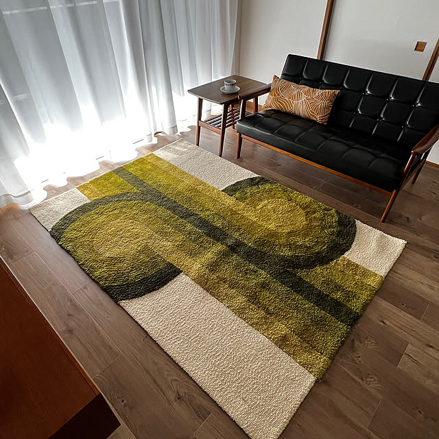 Lounge,スペースエイジラグ,ミッドセンチュリーラグ,ミッドセンチュリー,スペースエイジ,カリモク60,レトロポップ minimomoの部屋